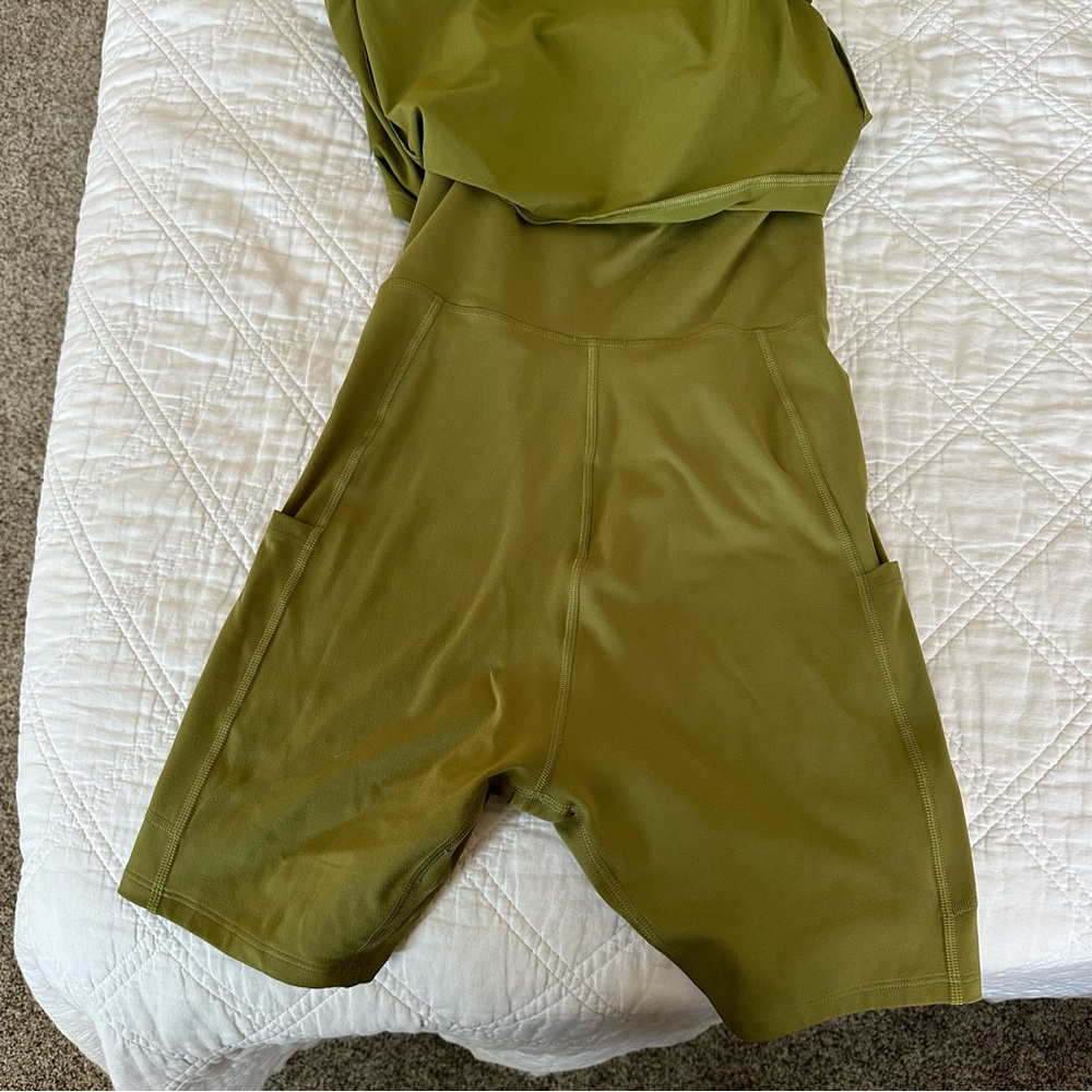 Fabletics exercise dress - Picture 3 of 4